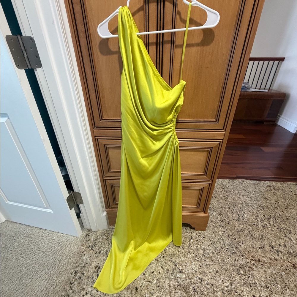 Gianni Bini Vibrant Yellow One-Shoulder Dress